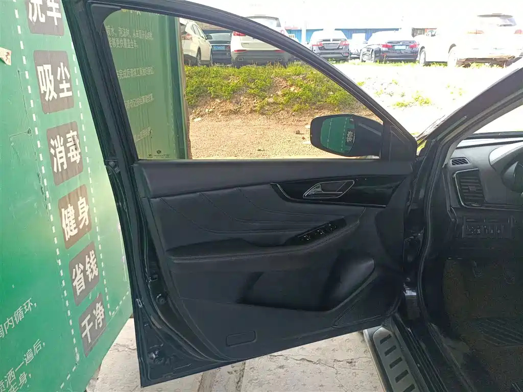 DONGFENG AEOLUS AX7 2016