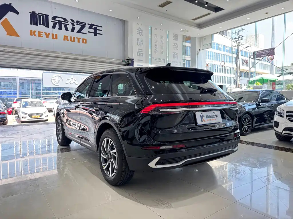 LINCOLN ADVENTURER 2024