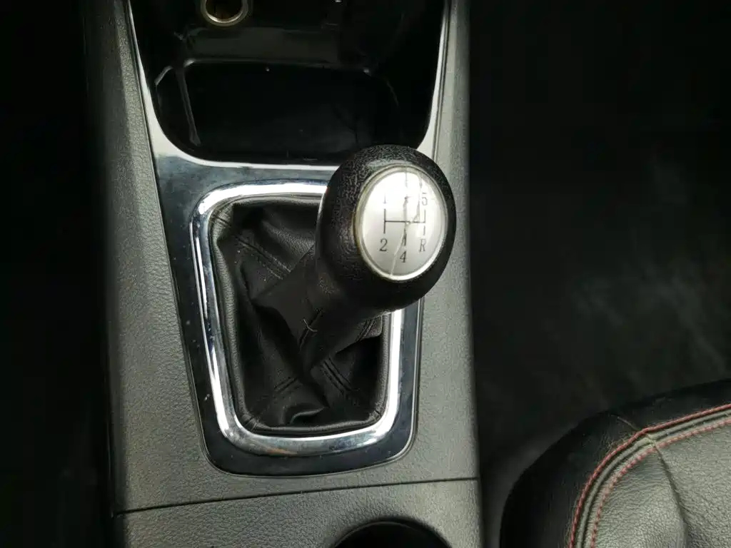 DONGFENG JOYEAR X5 2013