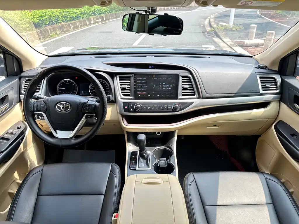 TOYOTA HIGHLANDER 2018