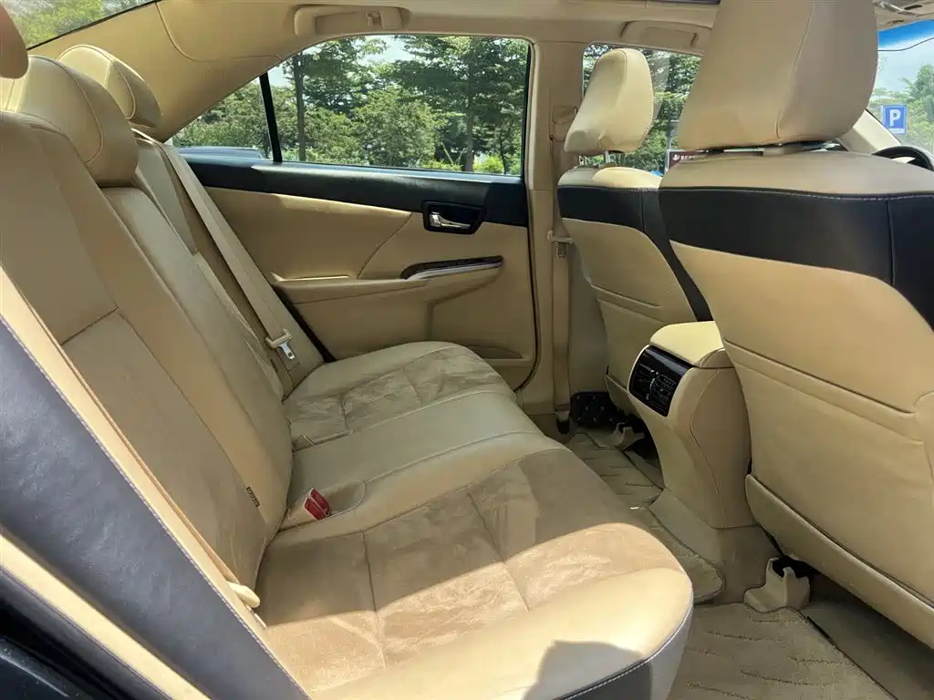 TOYOTA CAMRY 2016