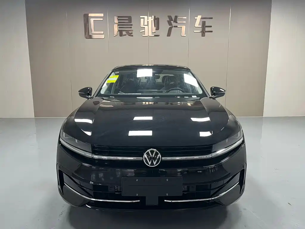 VOLKSWAGEN MAGOTAN 2025