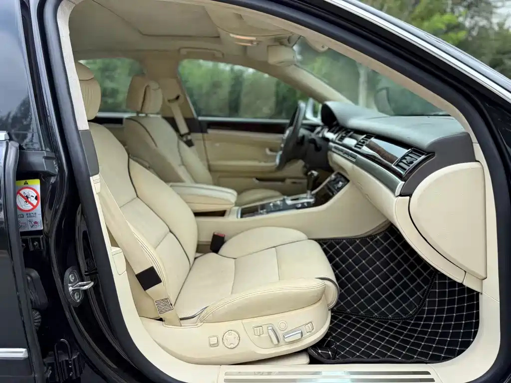 AUDI A8 2011