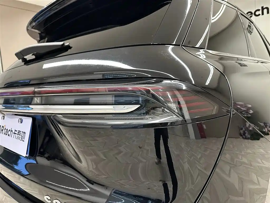 LINCOLN ADVENTURER 2023