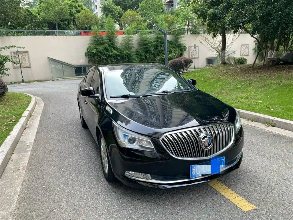BUICK LACROSSE 2013