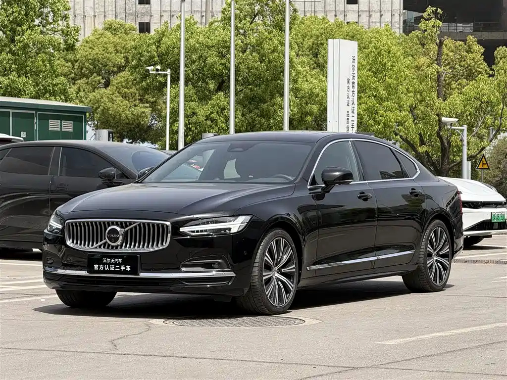 VOLVO S90 2024