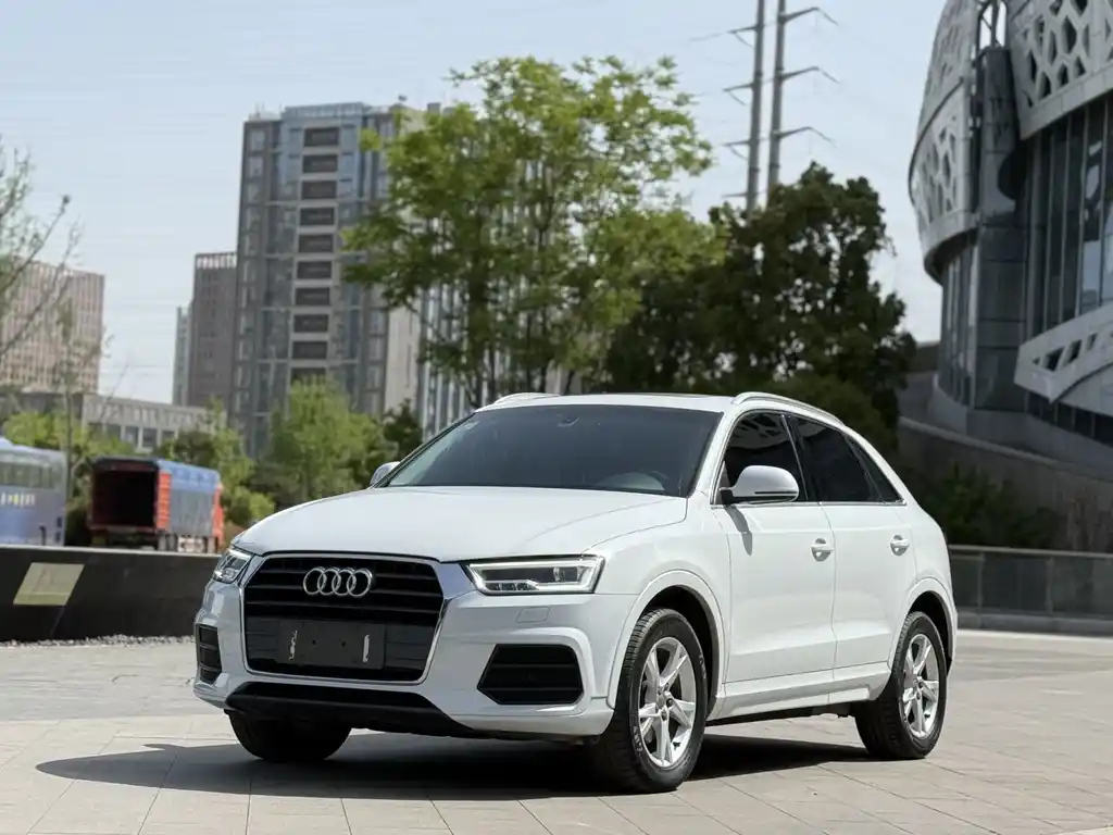 AUDI Q3 2018