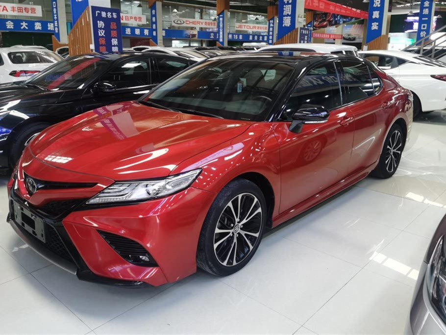 TOYOTA CAMRY 2018