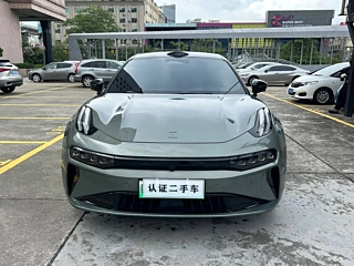 ZEEKR 001 2025