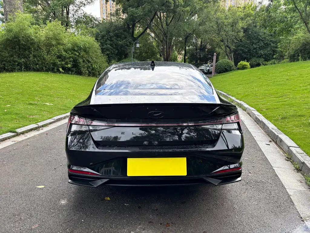HYUNDAI ELANTRA 2022