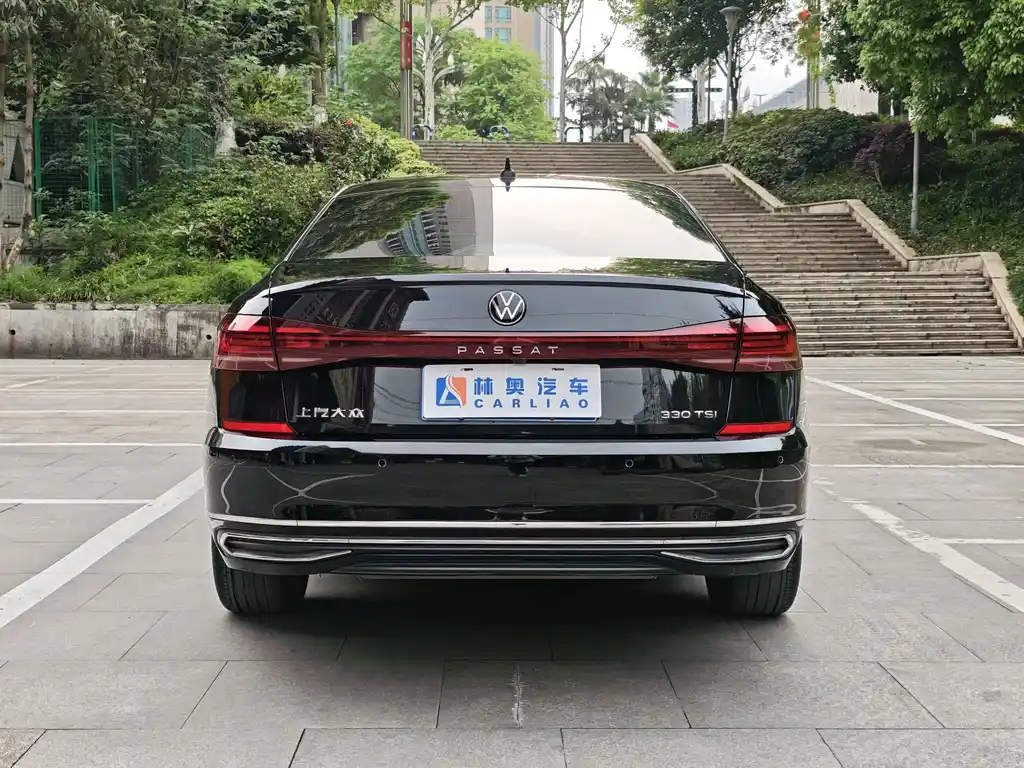 VOLKSWAGEN PASSAT 2022