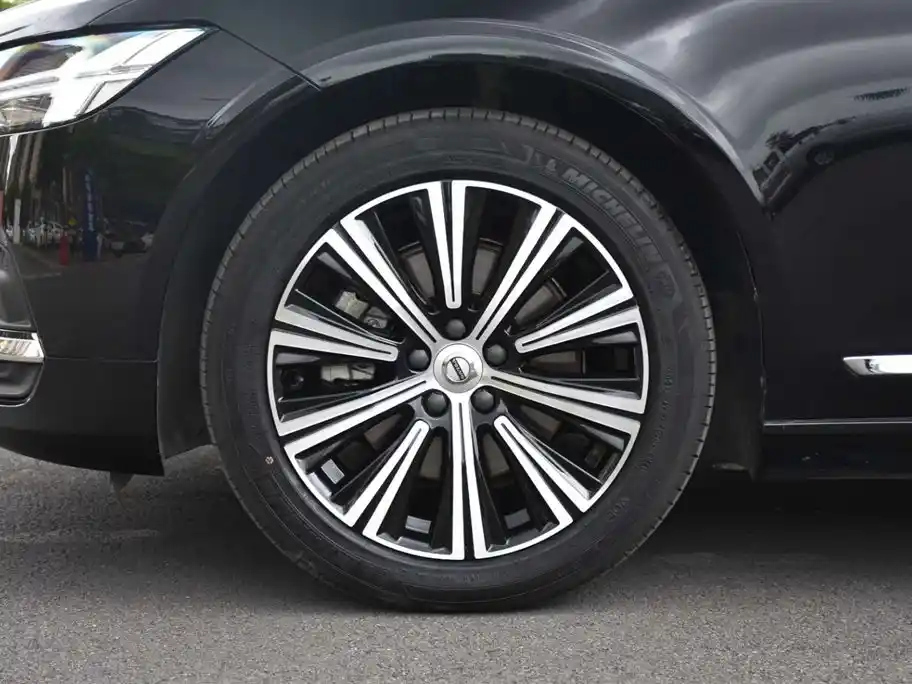 VOLVO S90 2021
