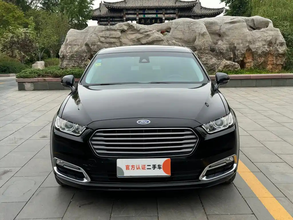 FORD TAURUS 2015