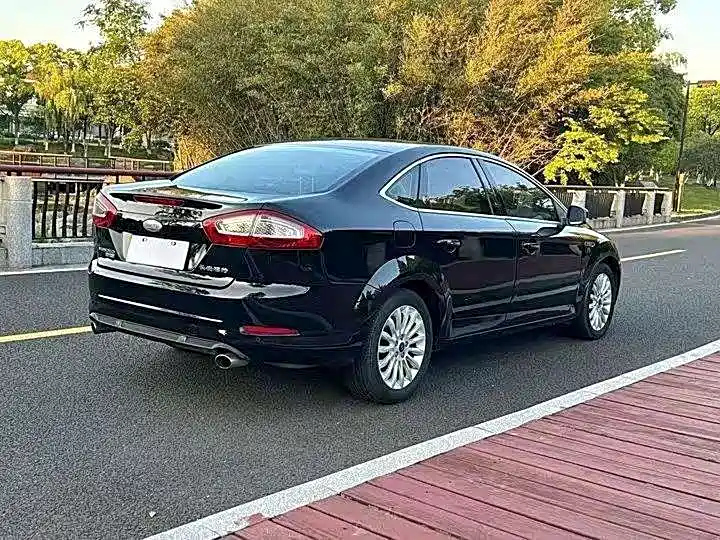 FORD MONDEO - WINNER 2011