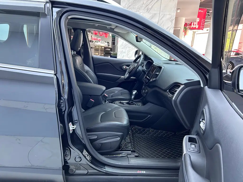 JEEP CHEROKEE 2019