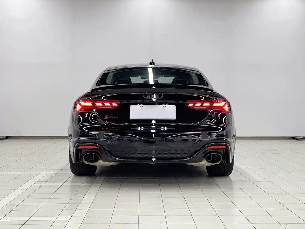 AUDI A5 2024