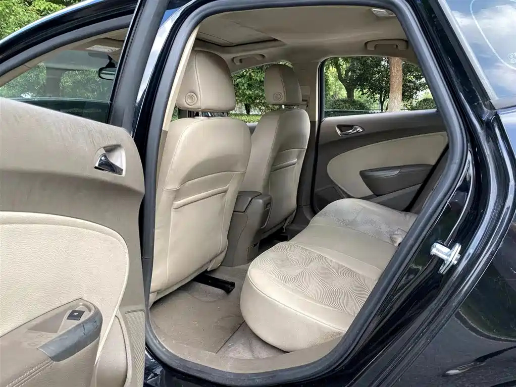 BUICK EXCELLE 2011