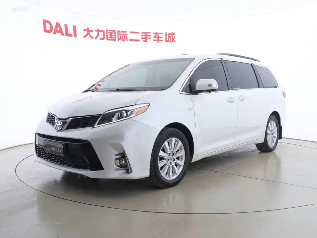 TOYOTA SIENNA