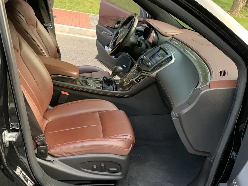 BUICK LACROSSE 2013