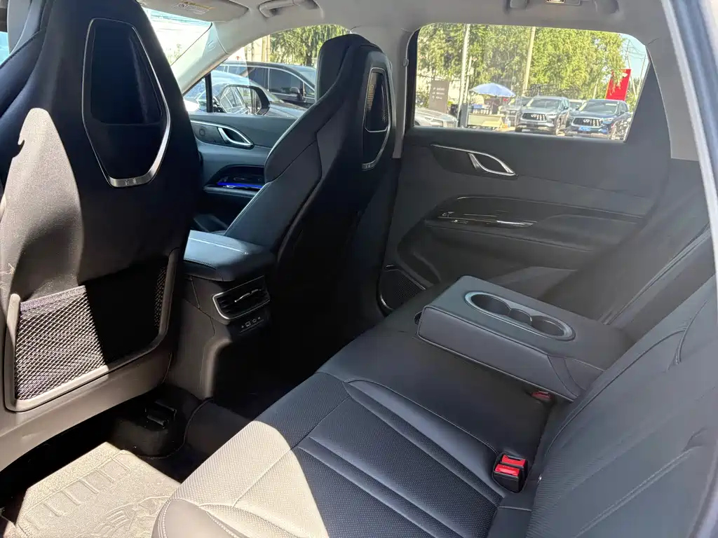 HONGQI HS3 PHEV 2024