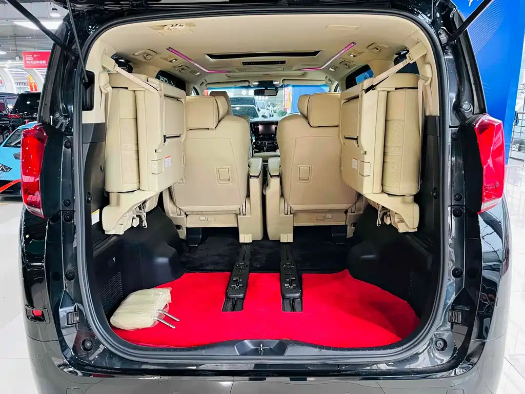 TOYOTA ALPHARD 2018
