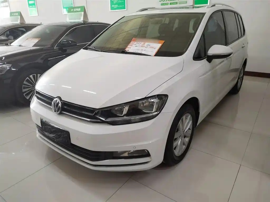 VOLKSWAGEN TOURAN 2018