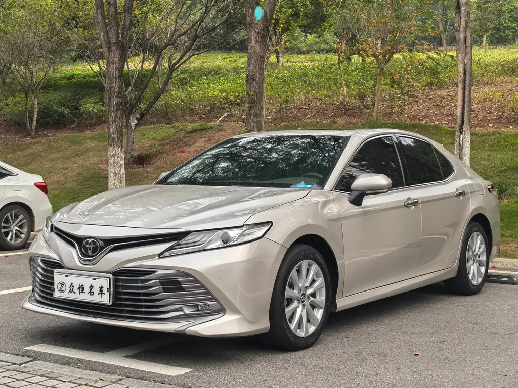 TOYOTA CAMRY 2019