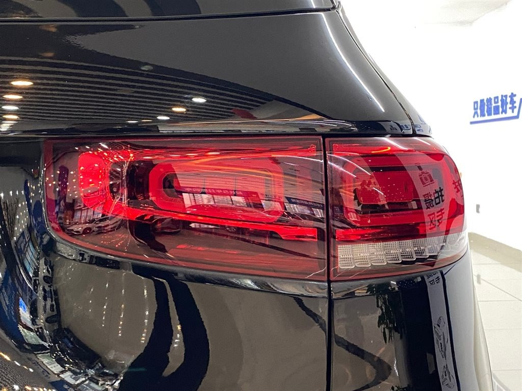 MERCEDES BENZ GLB 2023