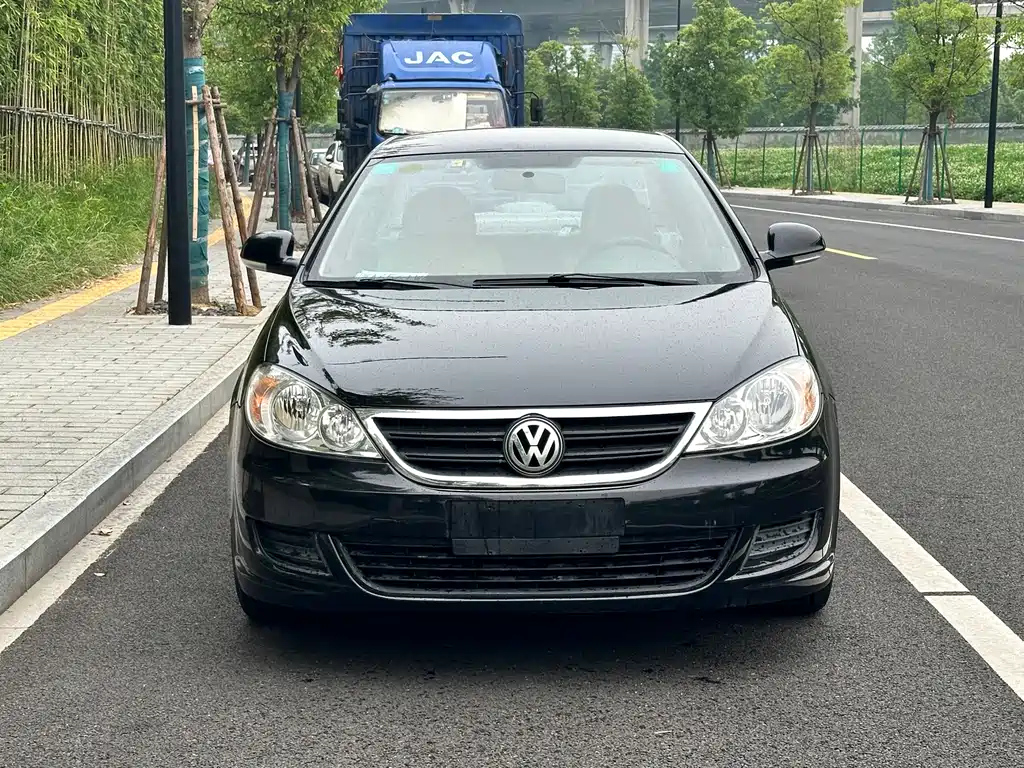 VOLKSWAGEN LAVIDA 2011