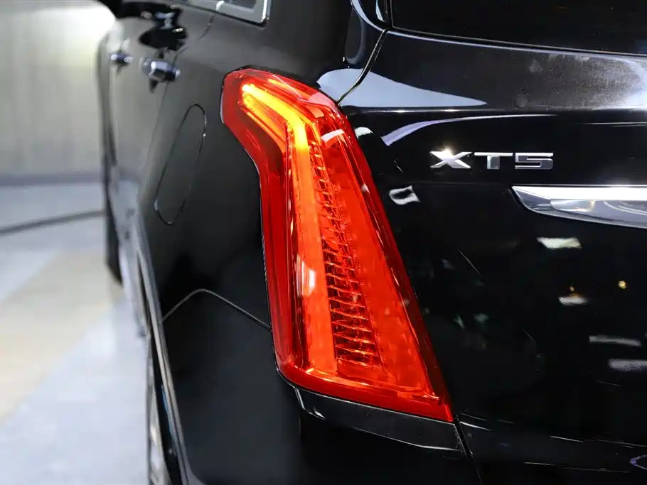 CADILLAC XT5 2019