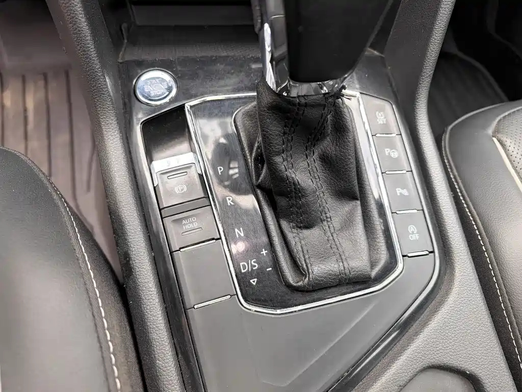 VOLKSWAGEN TIGUAN L 2017
