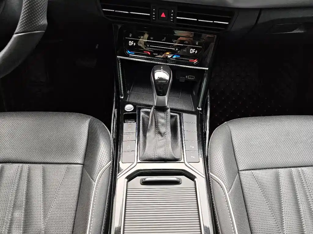 VOLKSWAGEN PASSAT 2022