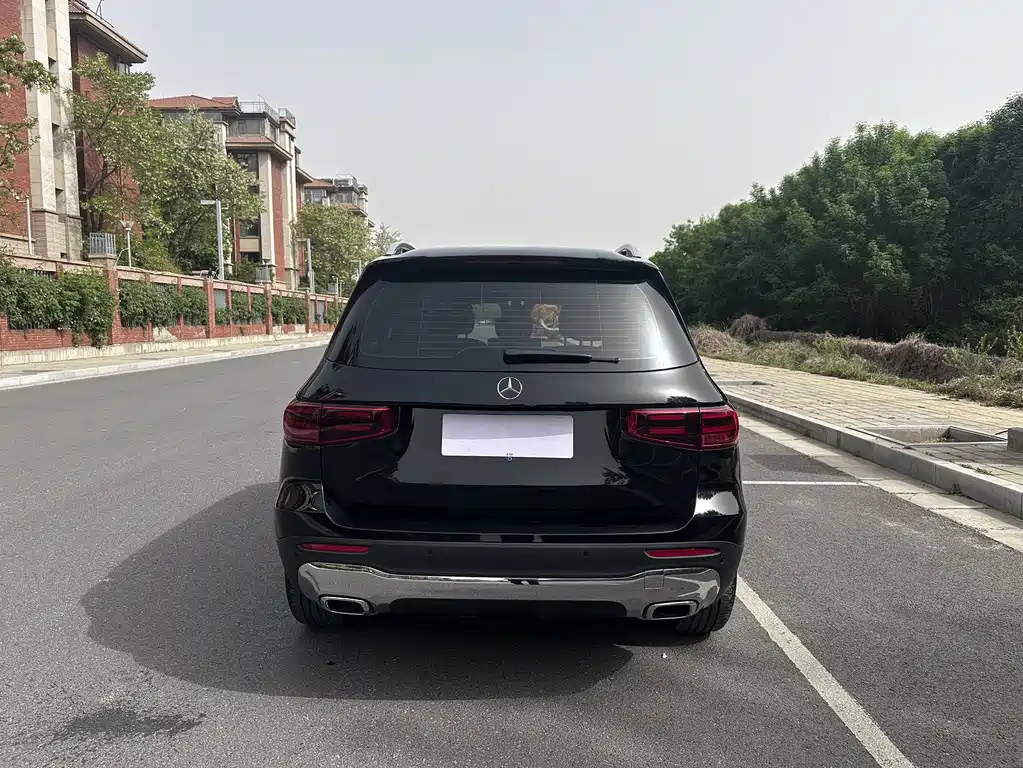 MERCEDES BENZ GLB 2024