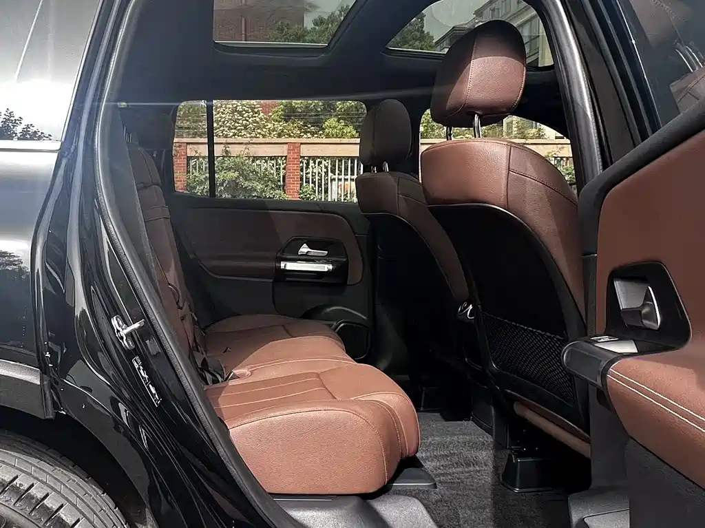 MERCEDES BENZ GLB 2024