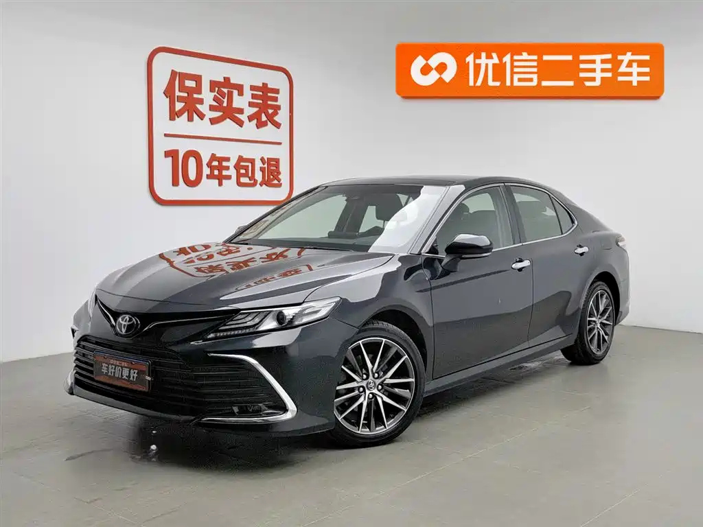 TOYOTA CAMRY