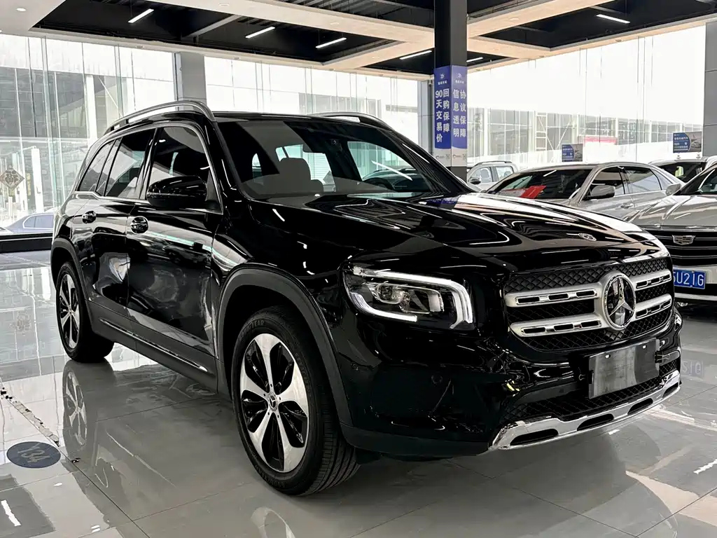 MERCEDES BENZ GLB 2023