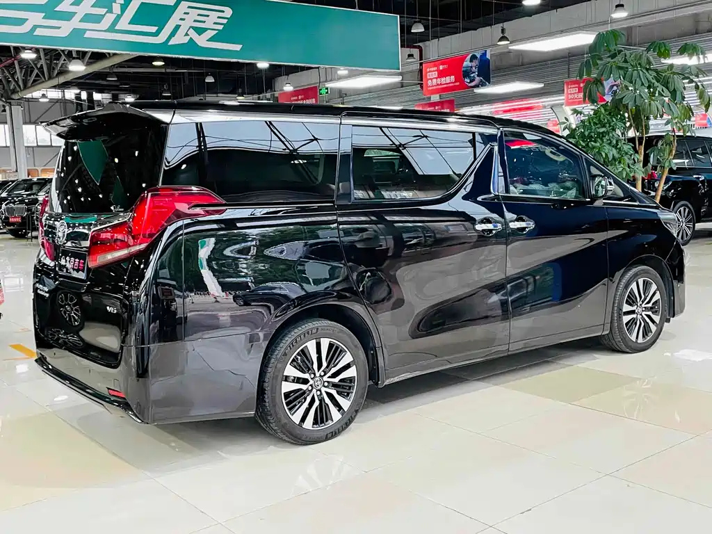 TOYOTA ALPHARD 2018