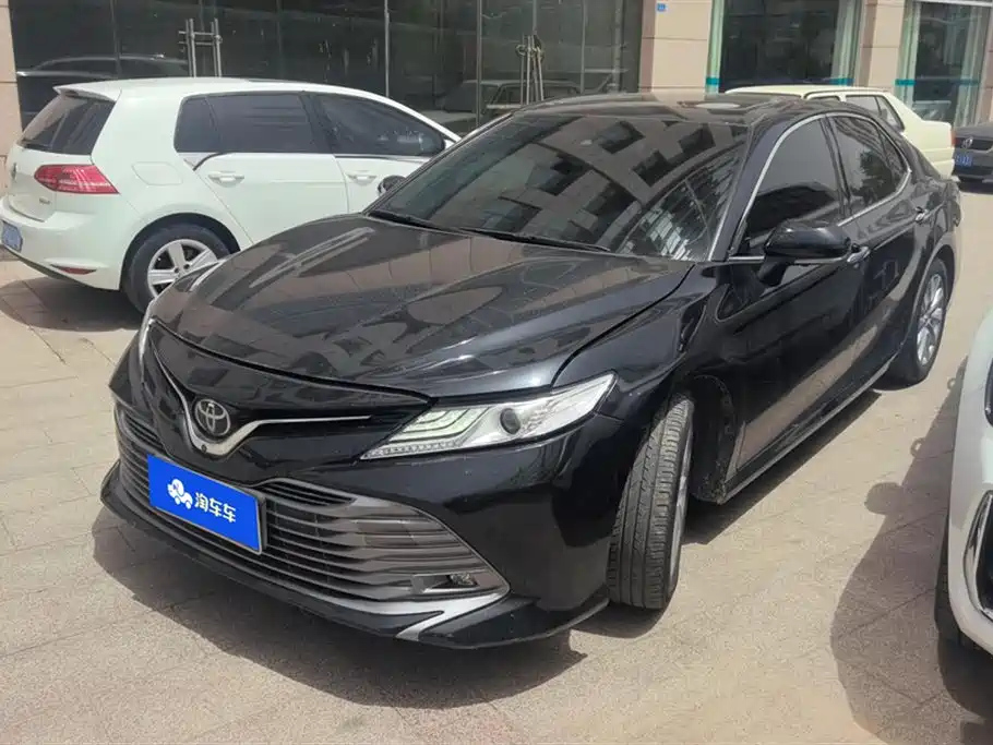 TOYOTA CAMRY 2018