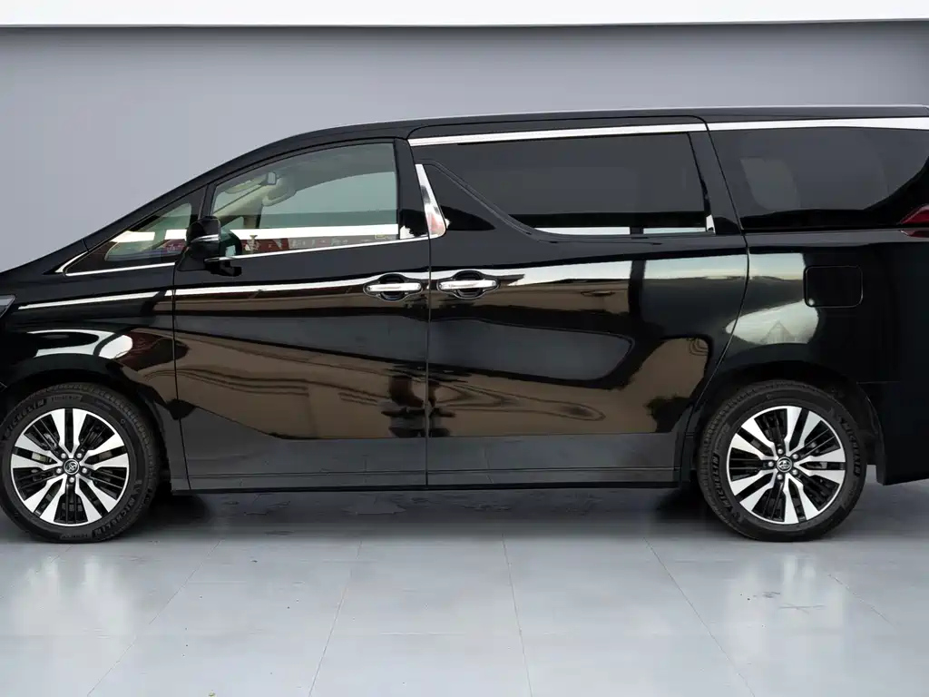 TOYOTA ALPHARD 2018