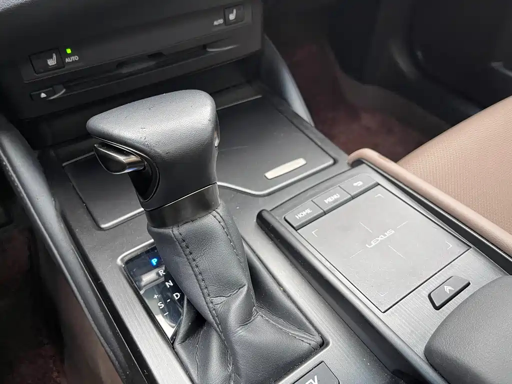 LEXUS ES 2022