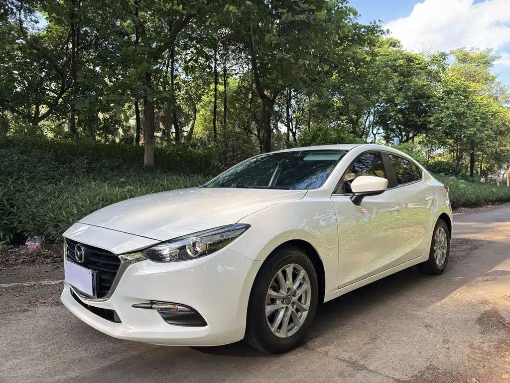 MAZDA 3 AXELA 2017