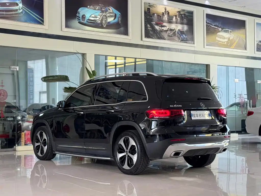 MERCEDES BENZ GLB 2023