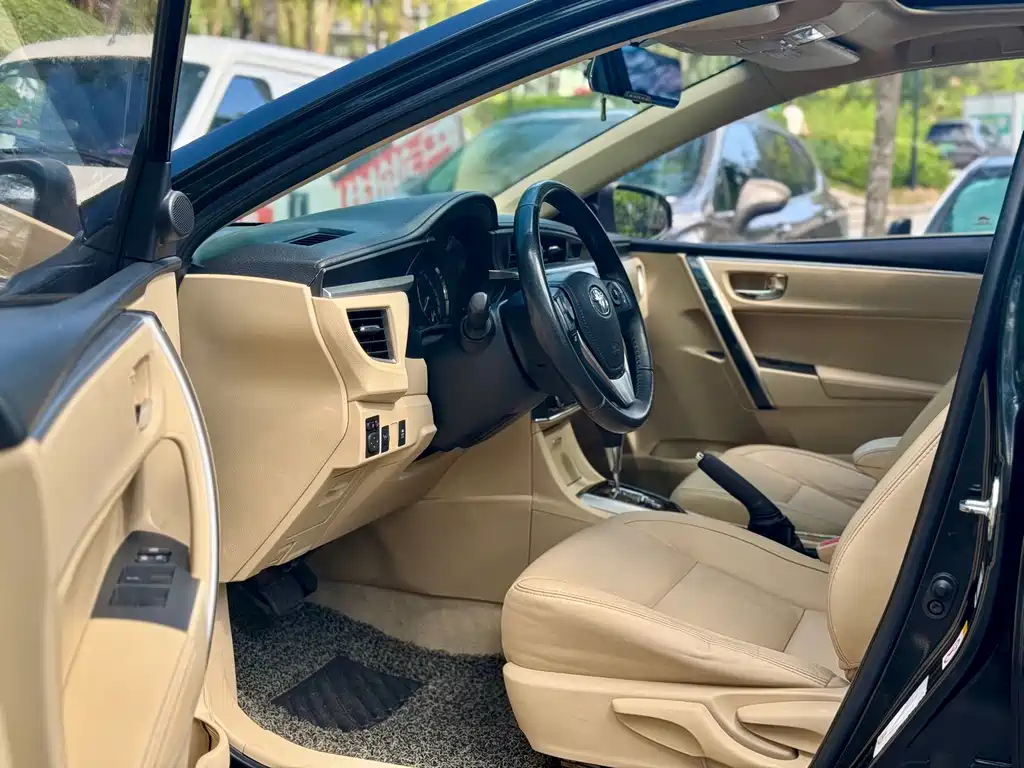 TOYOTA COROLLA 2014