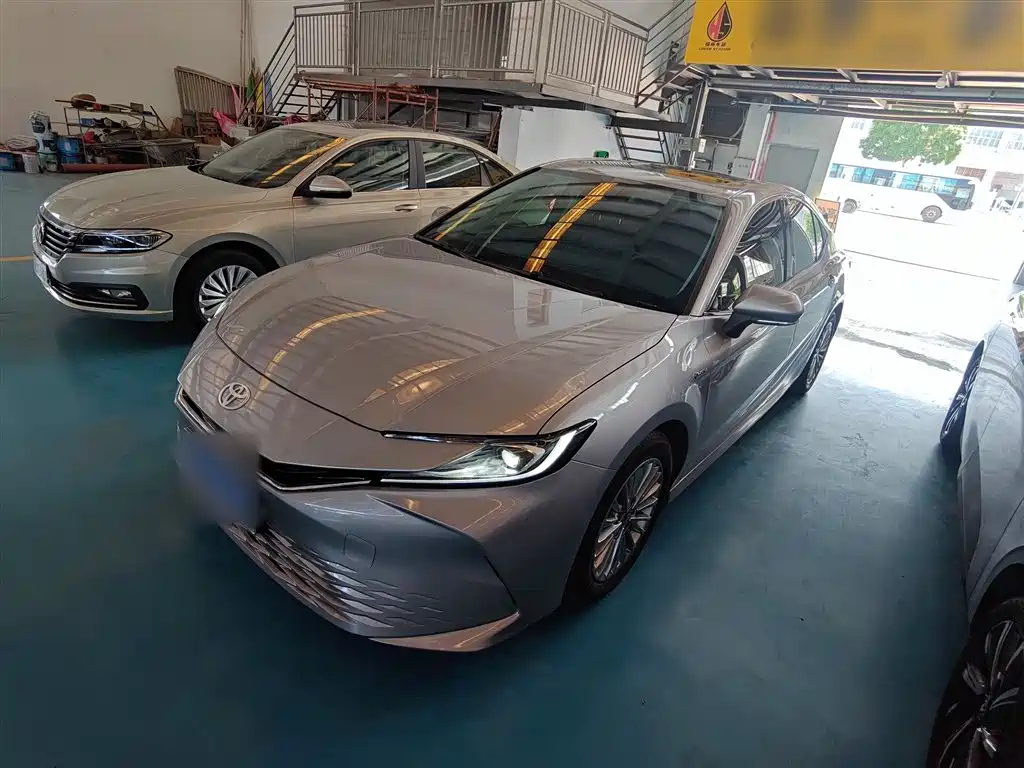TOYOTA CAMRY 2024