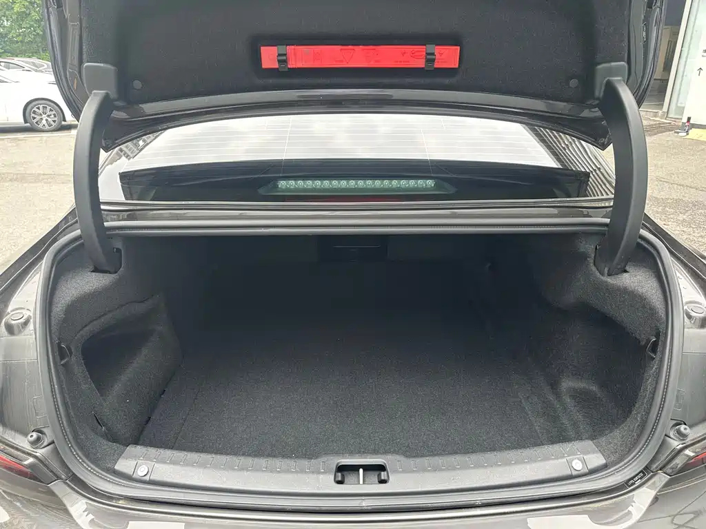 VOLVO S90 2022