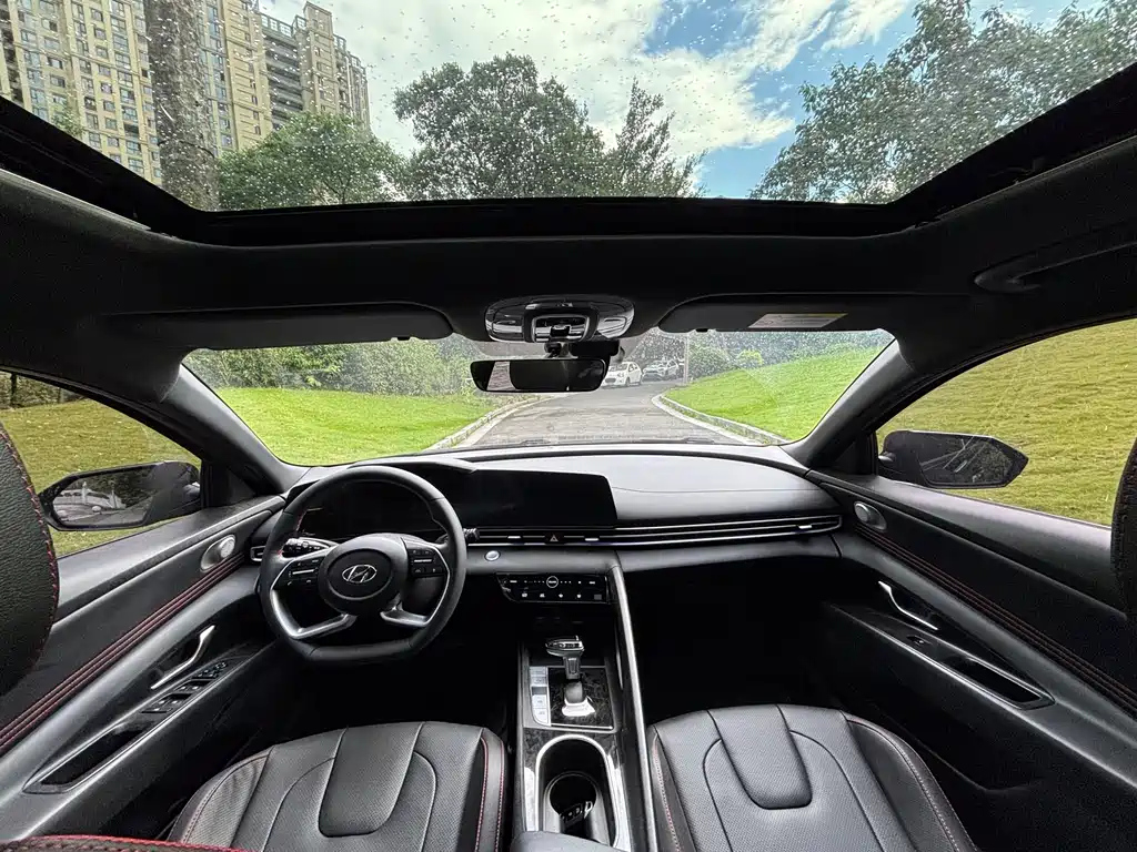 HYUNDAI ELANTRA 2022