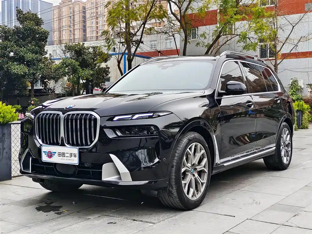 BMW X7 2022