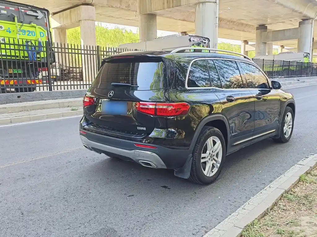 MERCEDES BENZ GLB 2020