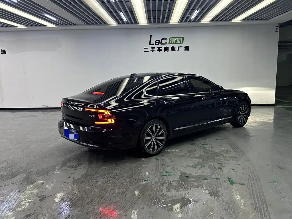 VOLVO S90 2022