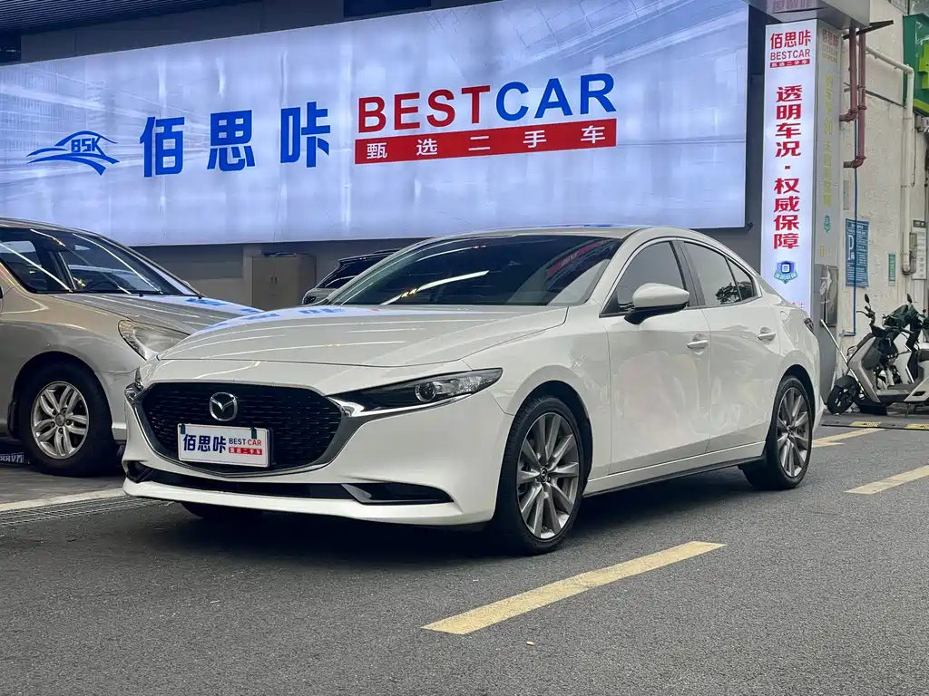 MAZDA 3 AXELA 2022